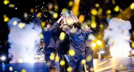 英雄联盟末日人机模式回归：维迦挑战升级，玩家团战攻略解析